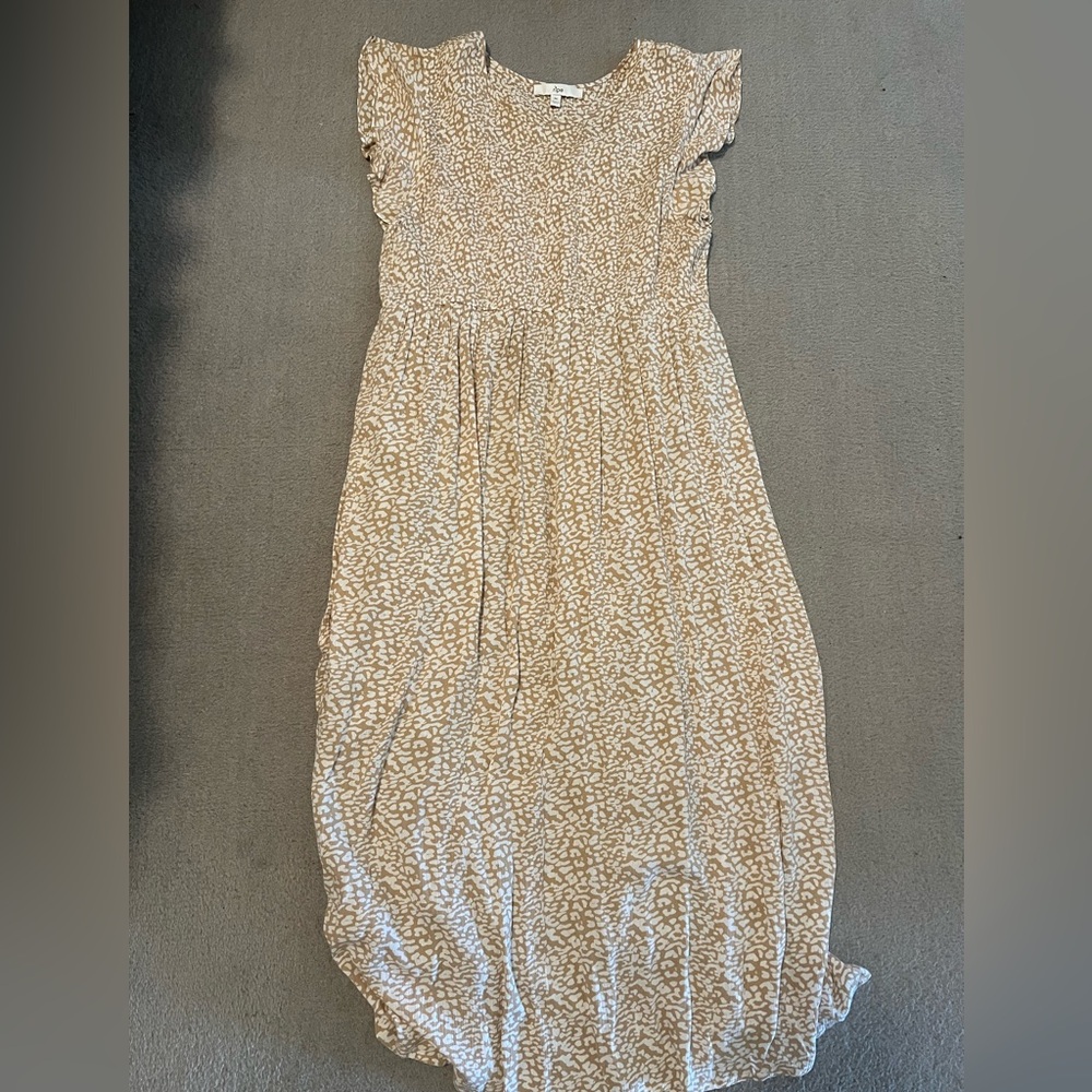 Ripe Tan and White Patterned Dress